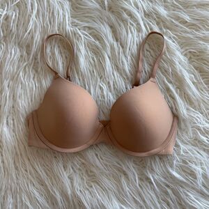 Skims Fits Everybody T-shirt Bra Ochre Size 32C